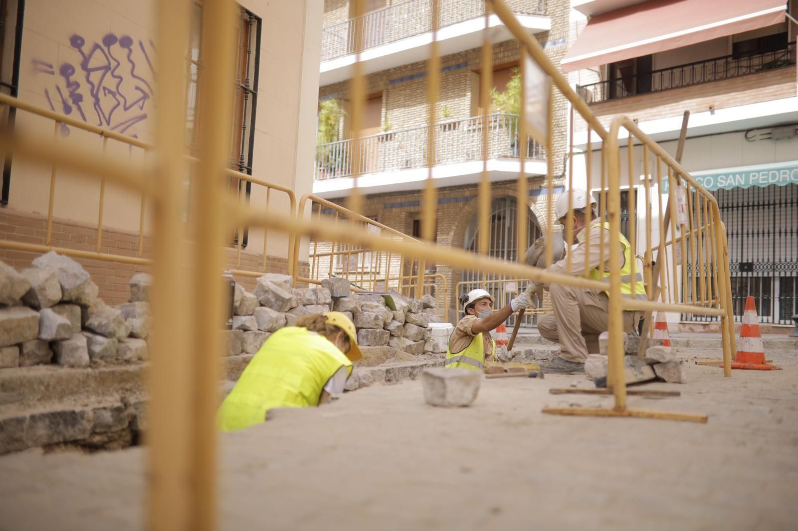 Restos arqueológicos en la calle Alonso Barba, próxima a la Plaza de San Pedro de Huelva