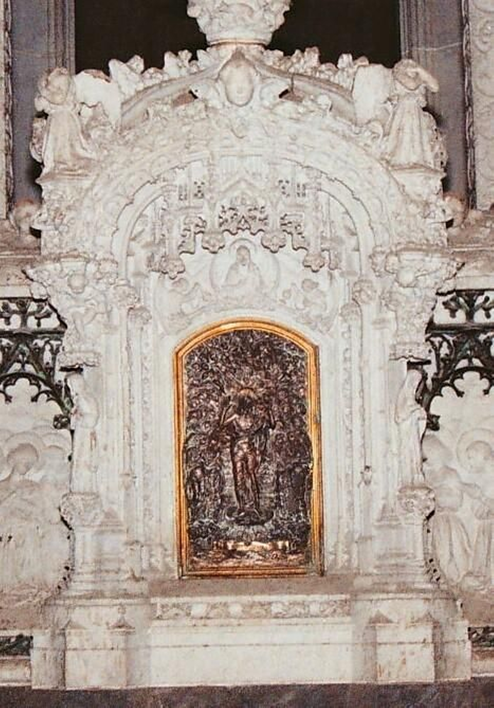 Puerta del sagrario, antes de su expolio.