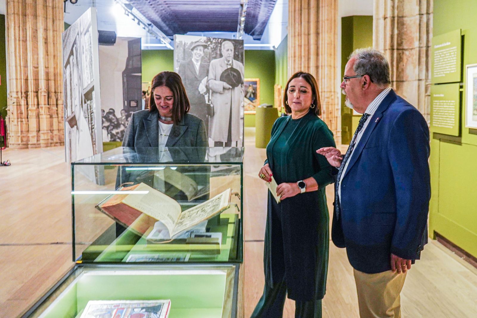 Galería | Así ha sido la apertura de la muestra 'Américo Castro y su tiempo' en Granada