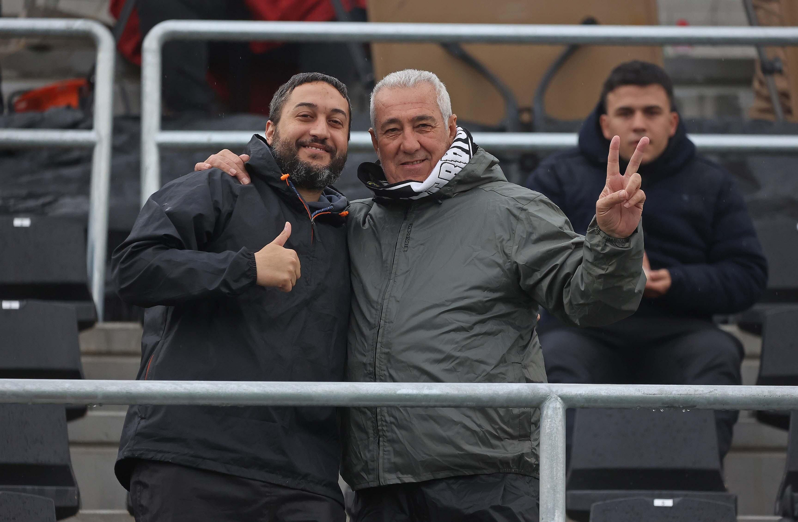 Búscate en el Ciudad de La Línea durante el Balona - Vélez de Segunda RFEF