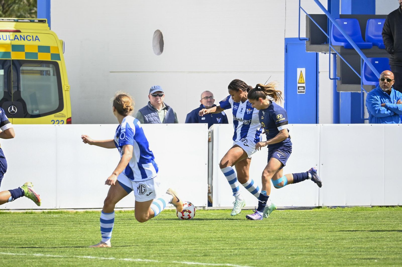 Imágenes del partido entre el Sporting de Huelva y el Alavés Fem