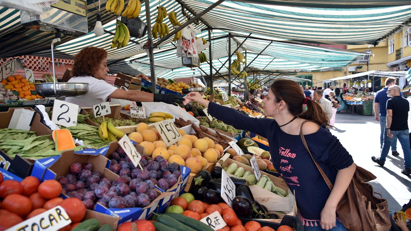 Una mañana en el mercado de abastos de Algeciras