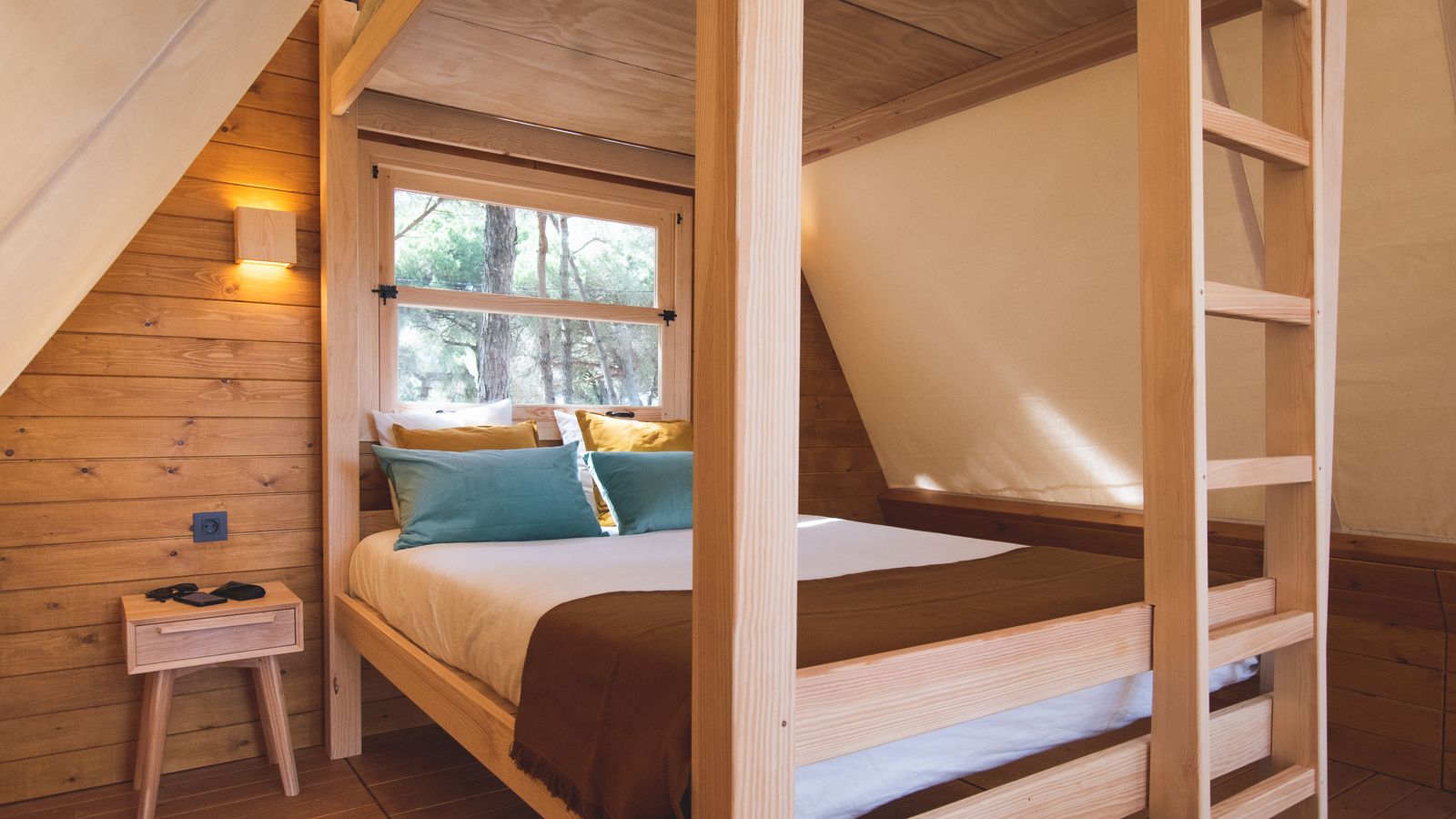 Interior de una tienda Algaida.