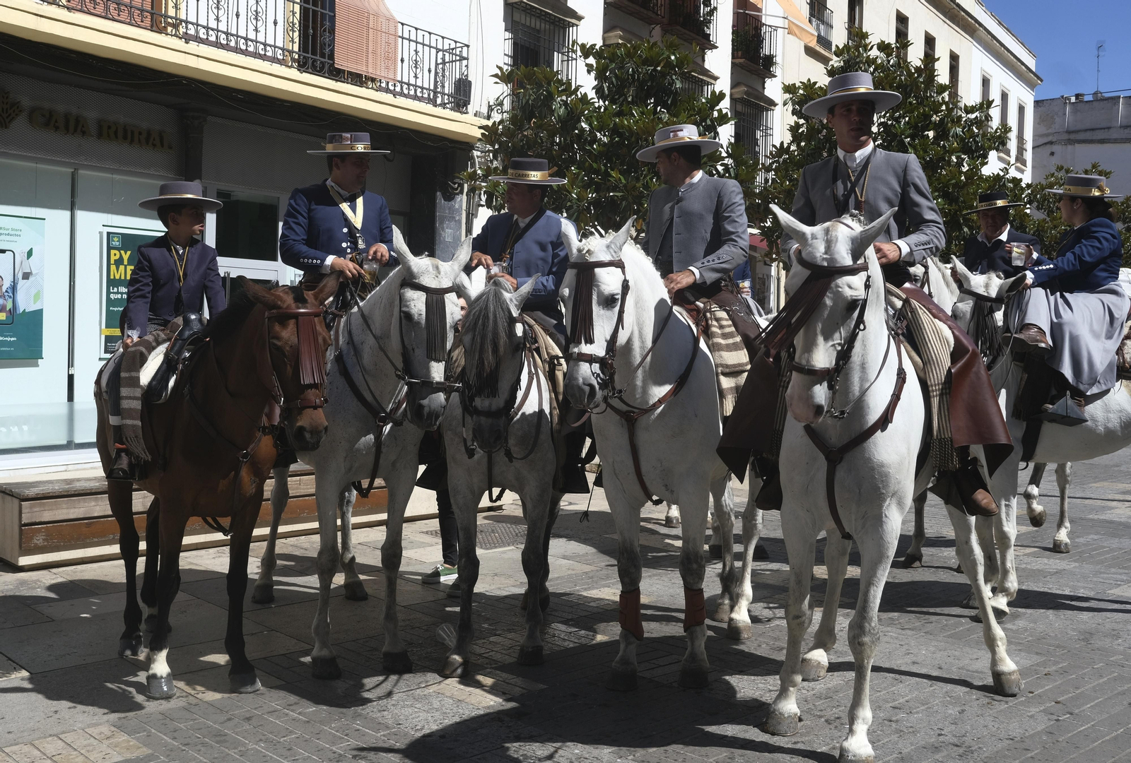 La emocionante salida de la Hermandad del Rocío de Córdoba,  en imágenes