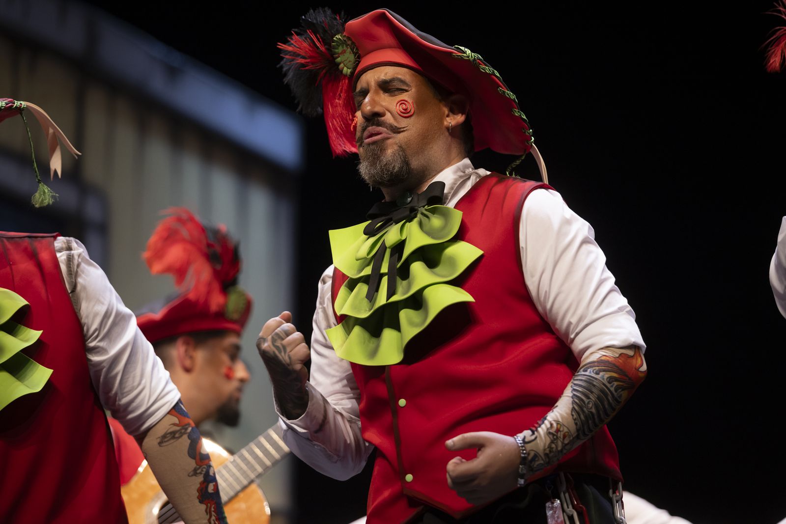 Imágenes de la murga "Los Lope de Pega" en la final del Carnaval Colombino 2024