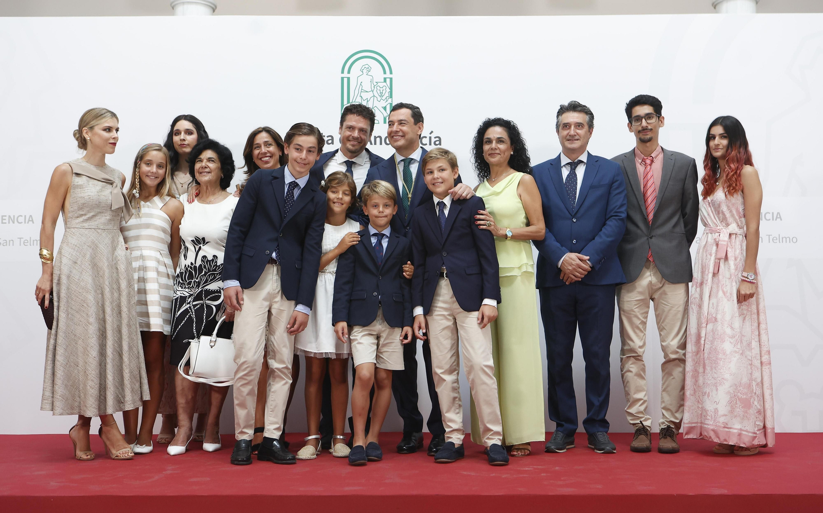 La toma de posesión de Juanma Moreno en imágenes