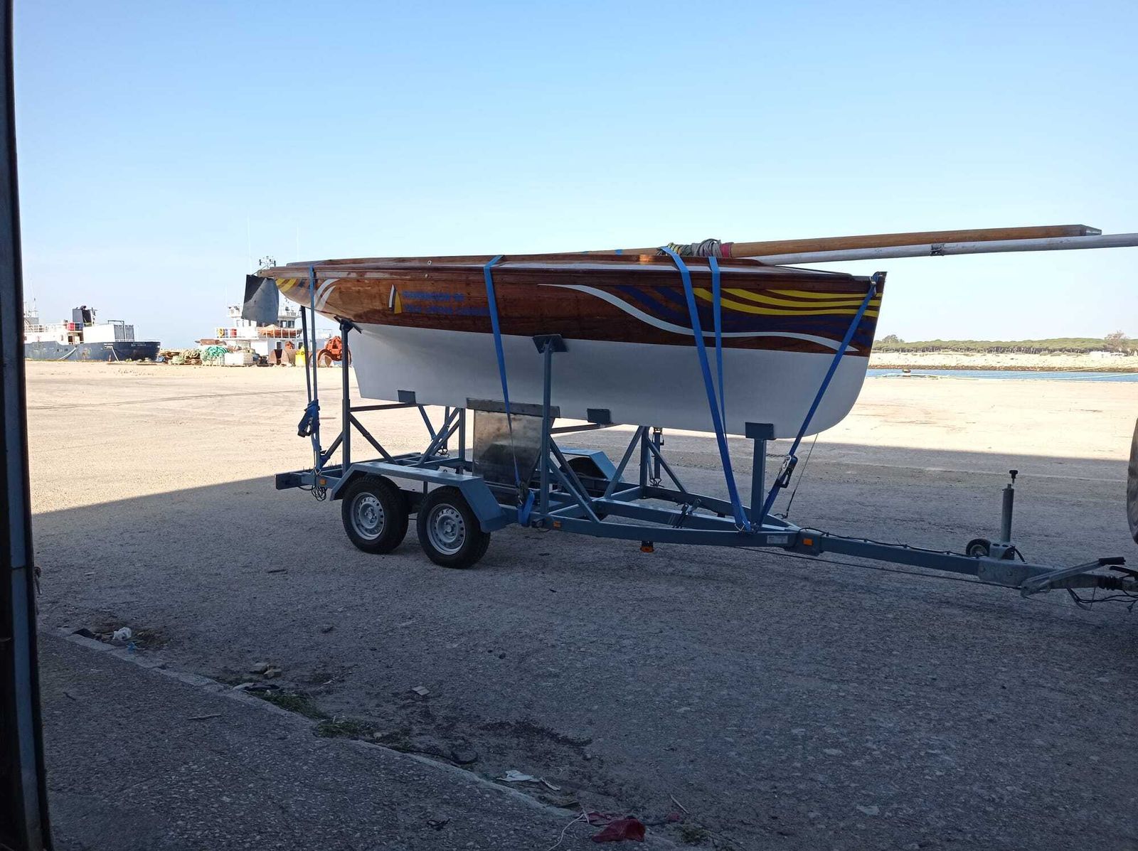 El barco de vela latina canaria, en el muelle comercial de El Puerto de Santa María.