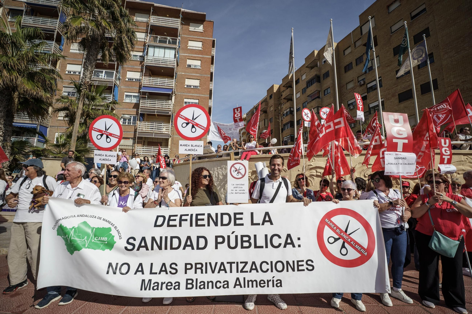 "La sanidad se defiende, gobierne quien gobierne", Almería se lanza a las calles por la sanidad pública