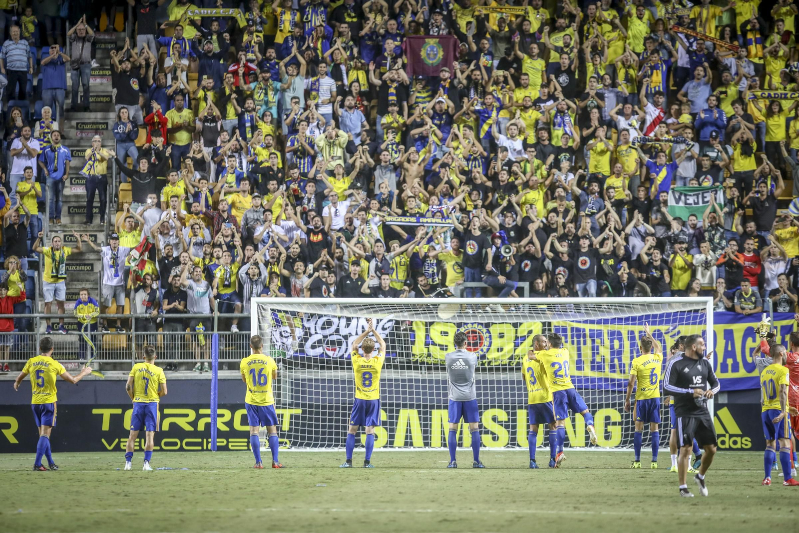 El Cádiz-Huesca, en imágenes