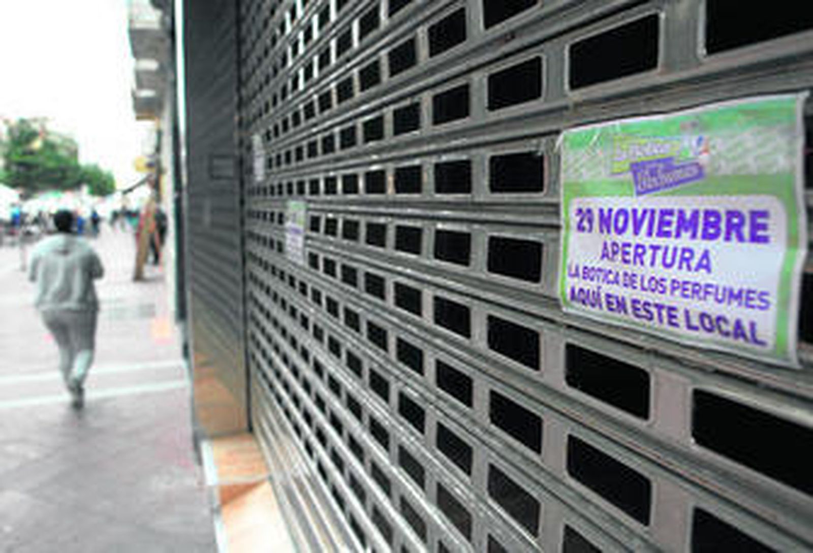 Instantánea de ayer del local en el que se va a instalar la perfumería La botica de los perfumes.