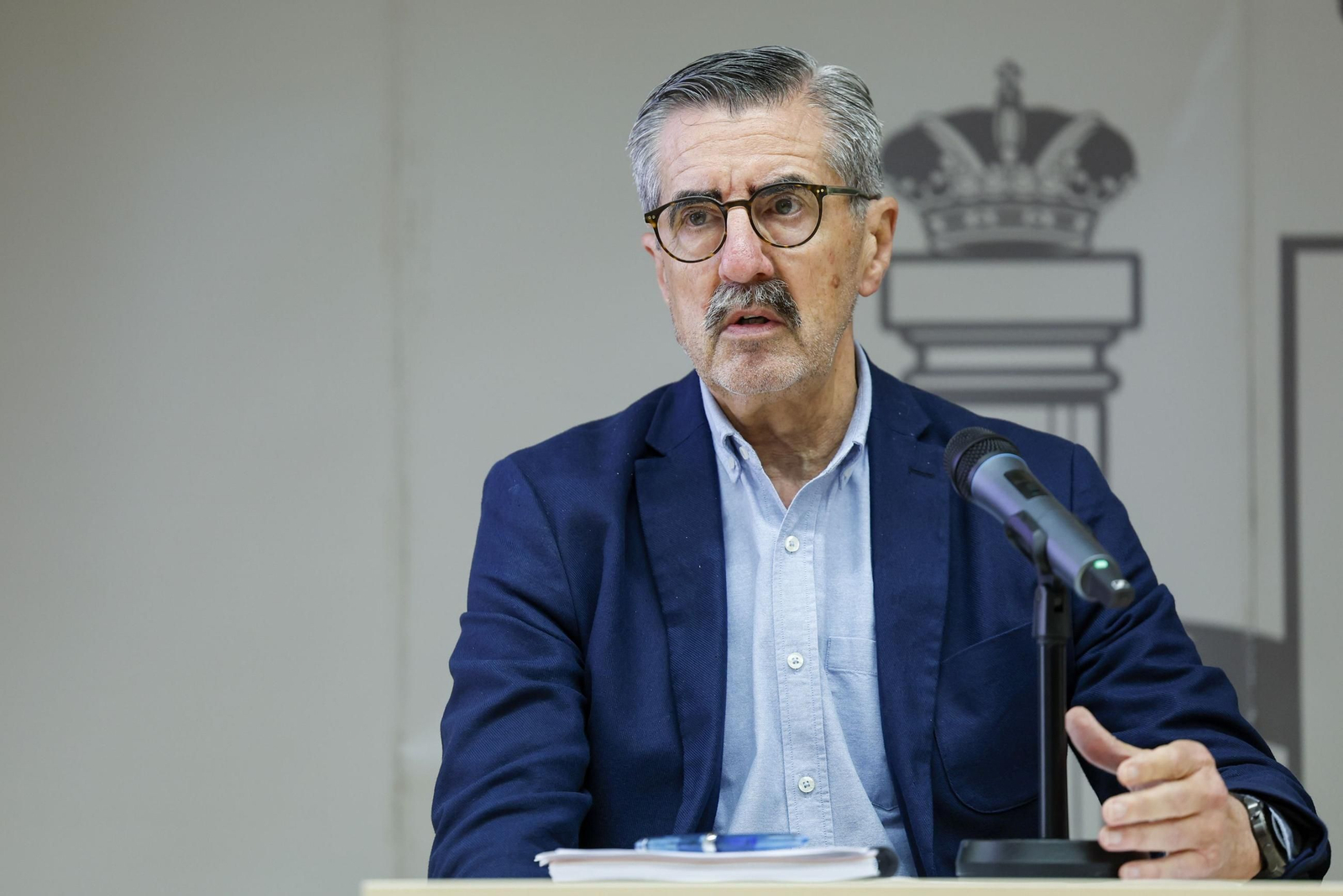 El comisionado del Gobierno por la reconstrucción de la dana, Jose María Ángel, dimite por la polémica de su título.