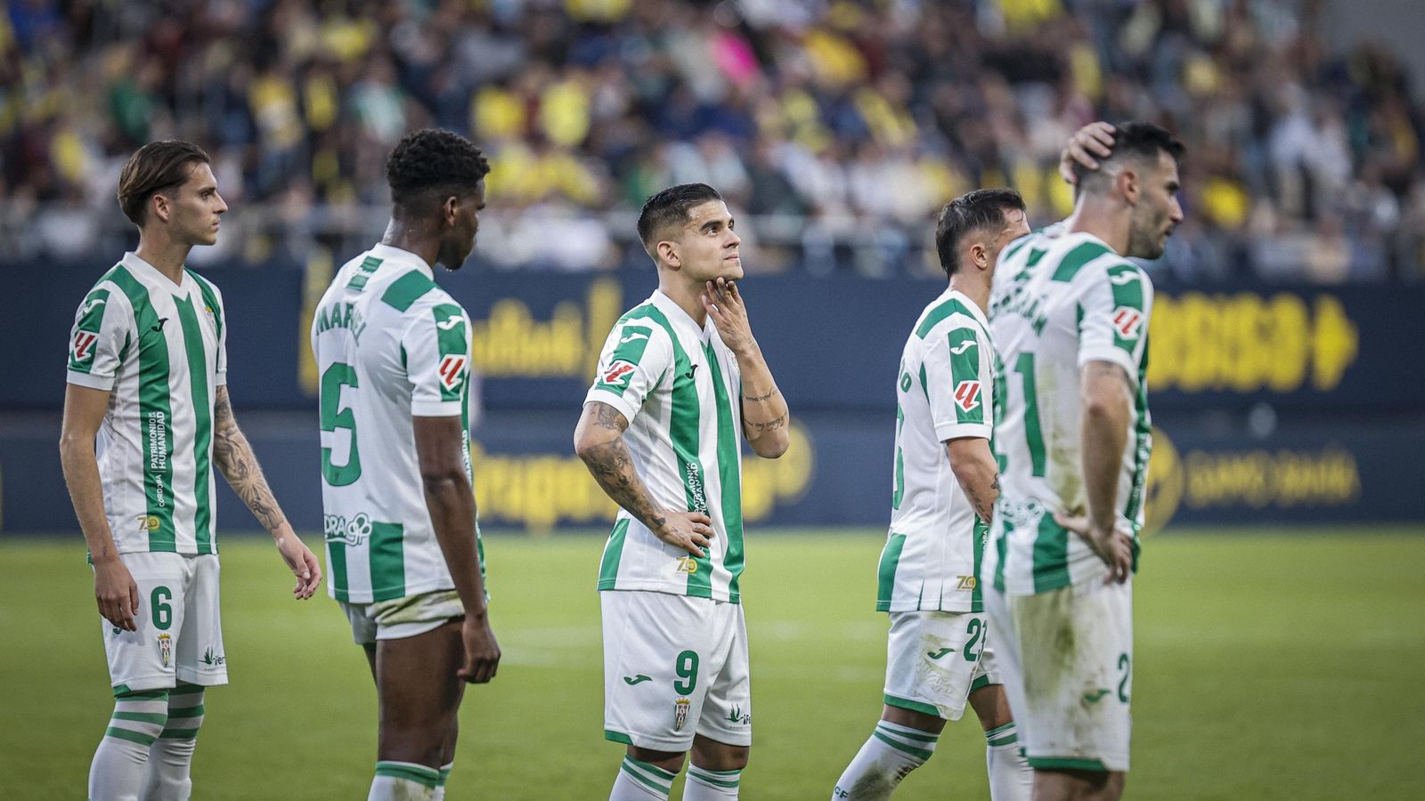 Búscate entre las imágenes del partido de fútbol entre Cádiz CF y Córdoba CF