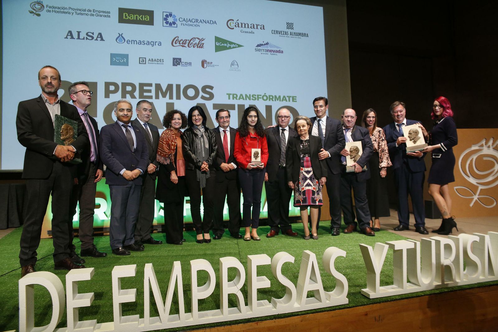 Foto de familia de los XXI Premios Duque San Pedro de Galatino
