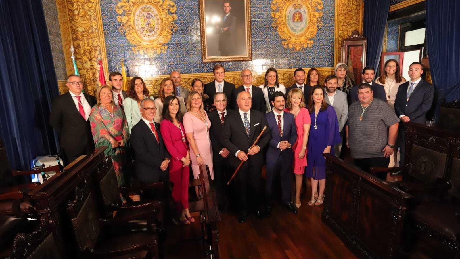 Foto de familia de la nueva corporación municipal de Algeciras