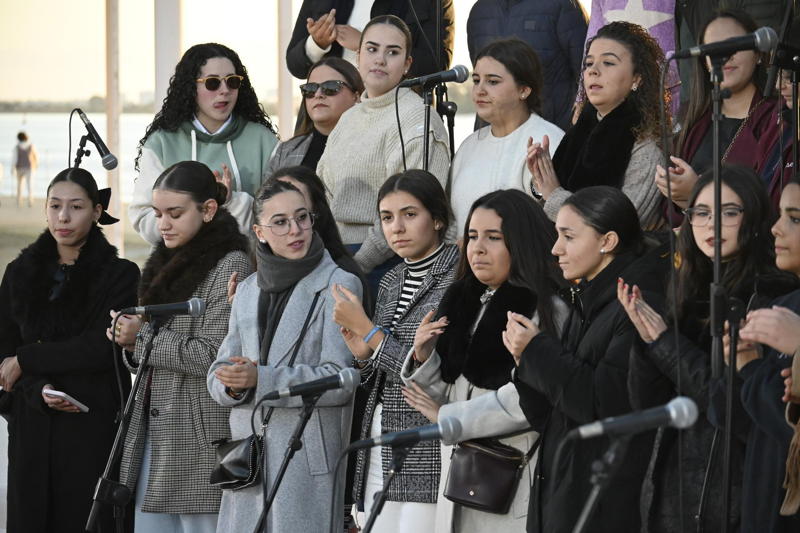 Inauguración de la iluminación navideña en el Paseo de la Ría del Puerto de Huelva 2025