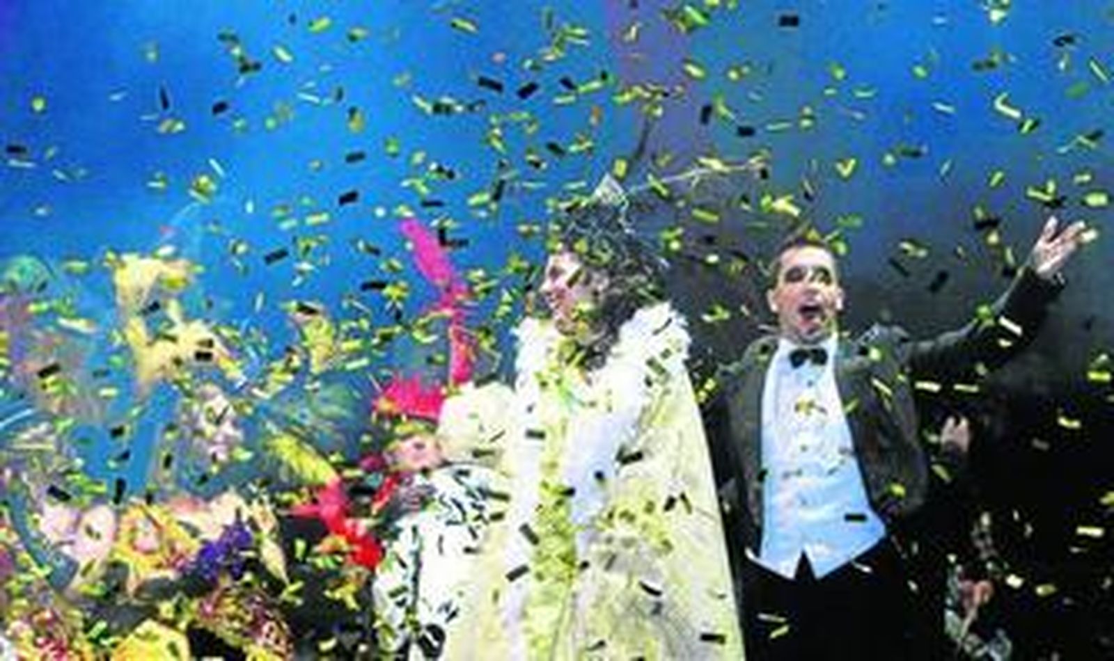 La Diosa de 2011, Lucía García, instantes después de ser coronada, al final de la gala en San Antonio.