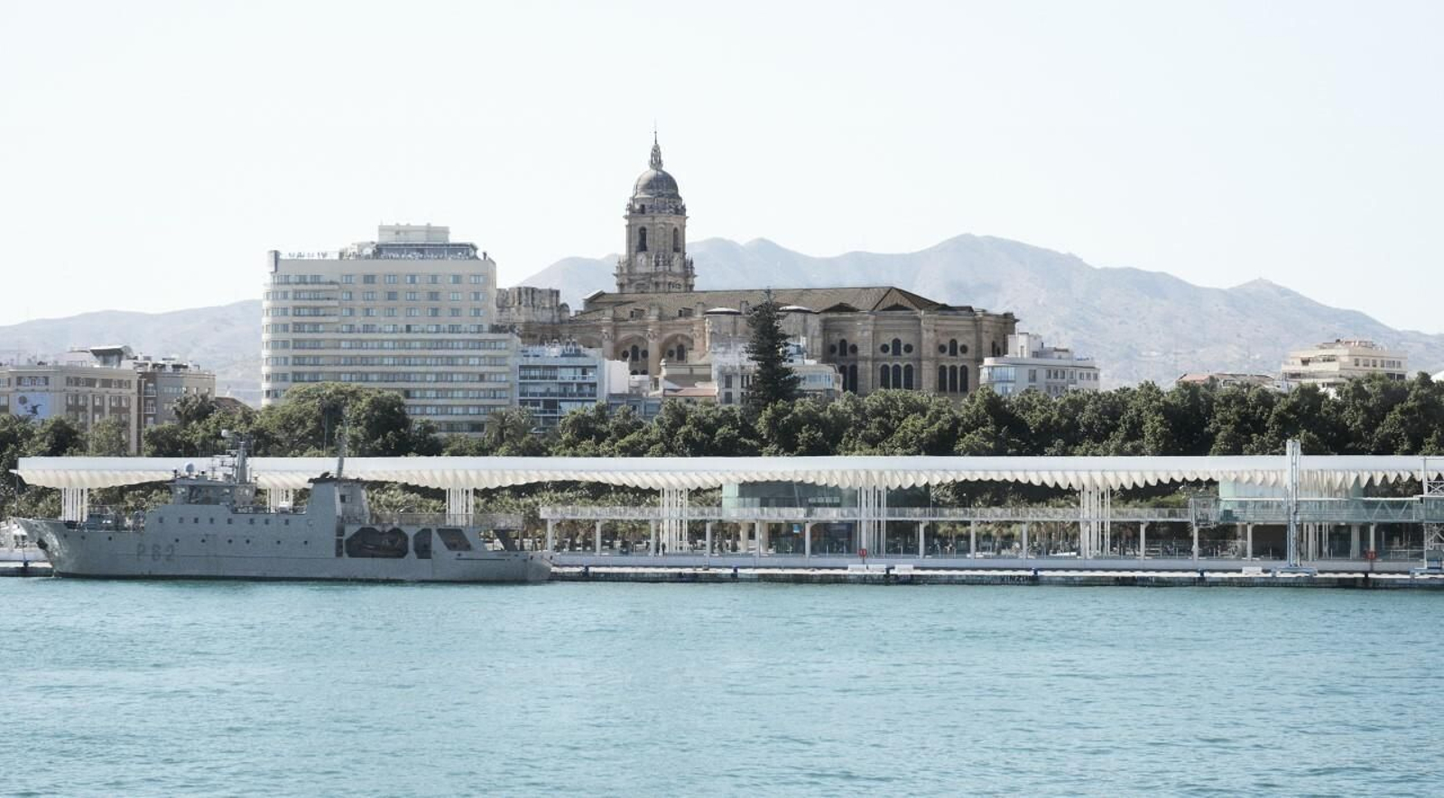 Las fotos del tejado a dos aguas para proteger la Catedral de Málaga