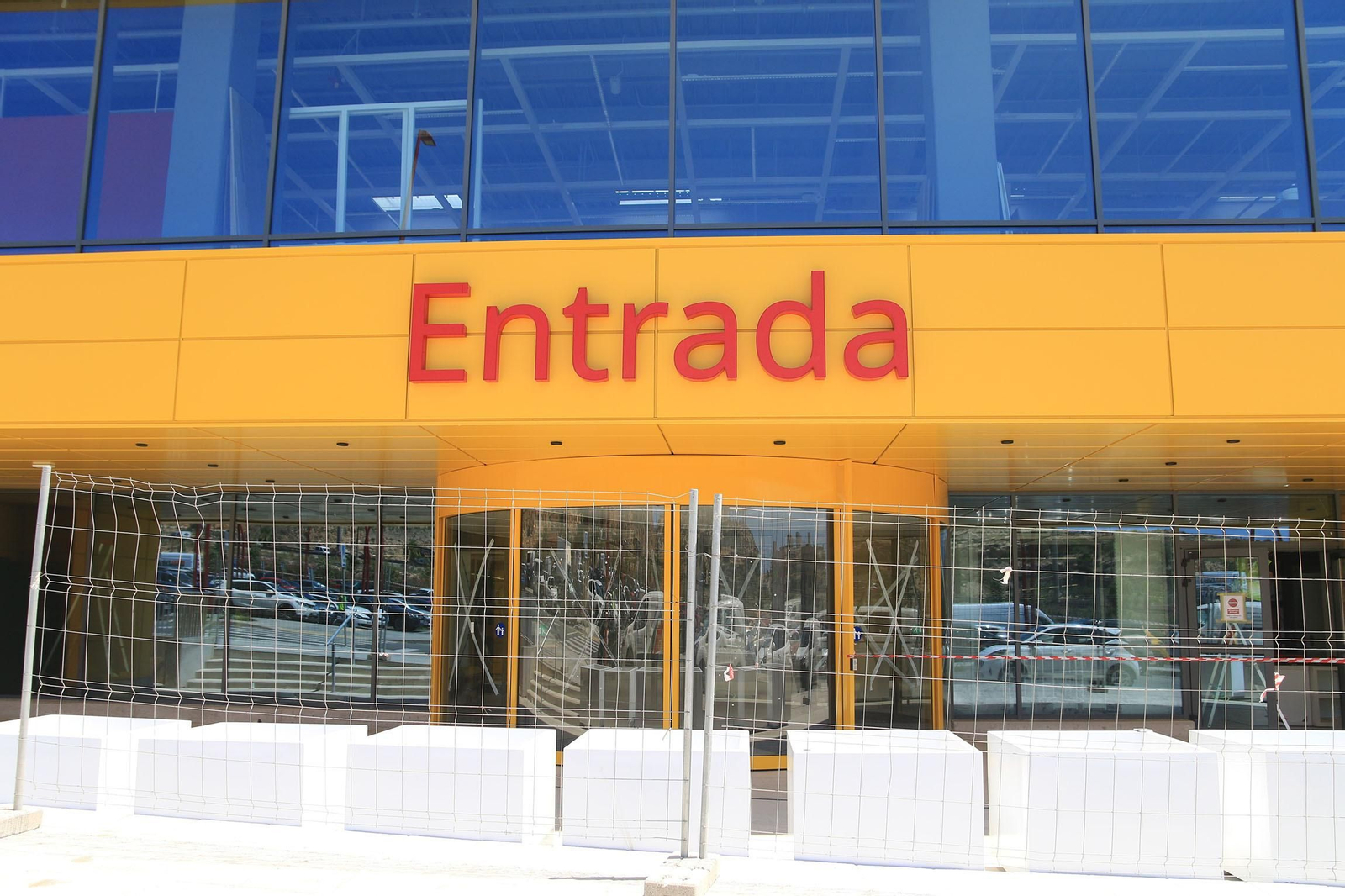 Últimos preparativos del Ikea antes de la inauguración