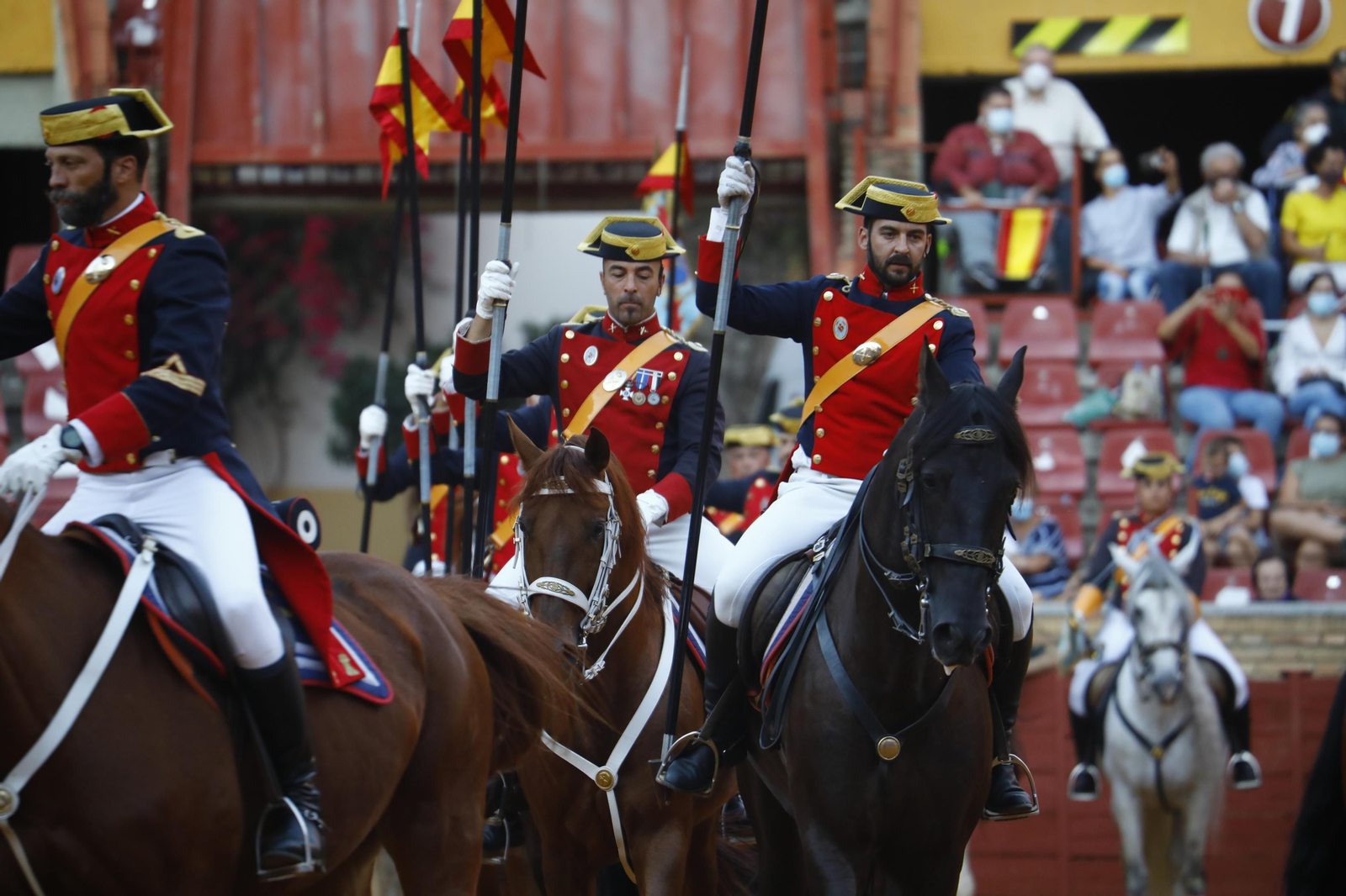 La impresionante exhibición de la Guardia Civil en la plaza de toros de Córdoba, en fotografías