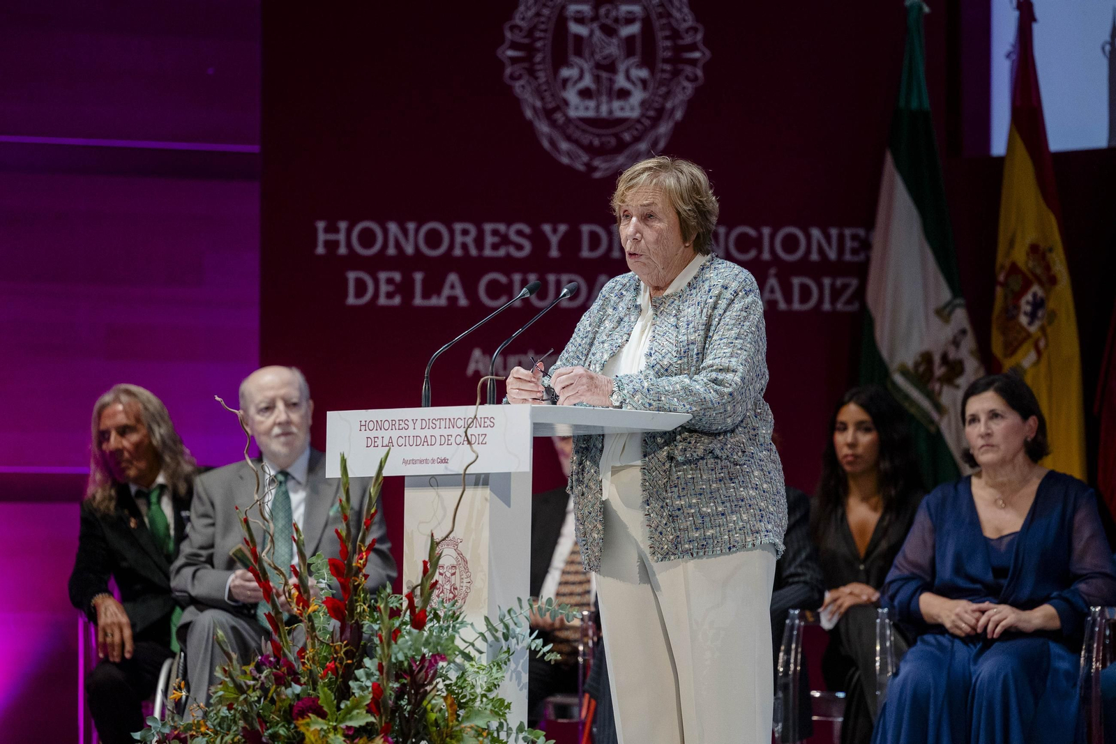 Las imágenes del acto de entrega de los títulos de hijos predilectos y adoptivos y de las medallas de oro de la ciudad.