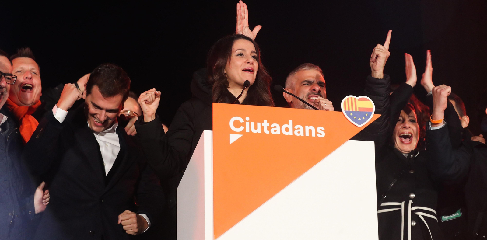 Arrimadas celebra sonriente su triunfo.