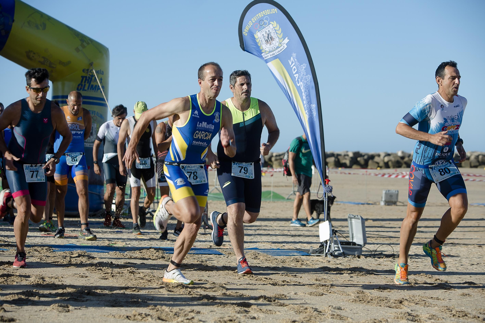 El II acuatlón Tirabuzón ciudad de Cádiz, en imágenes