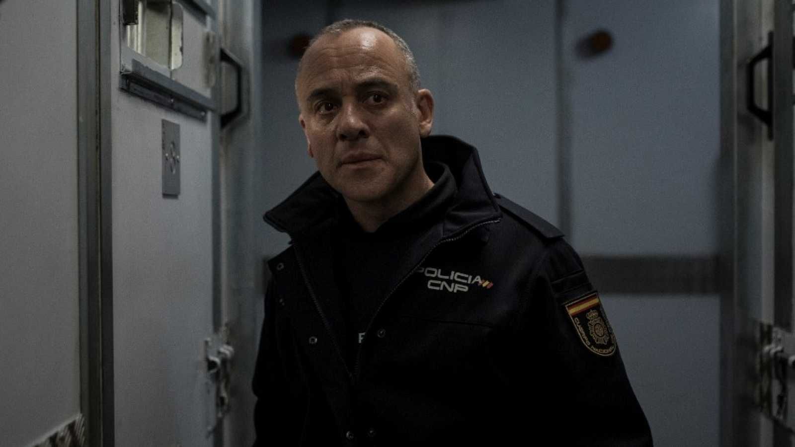 Javier Gutiérrez, policía en apuros en 'Bajocero'.