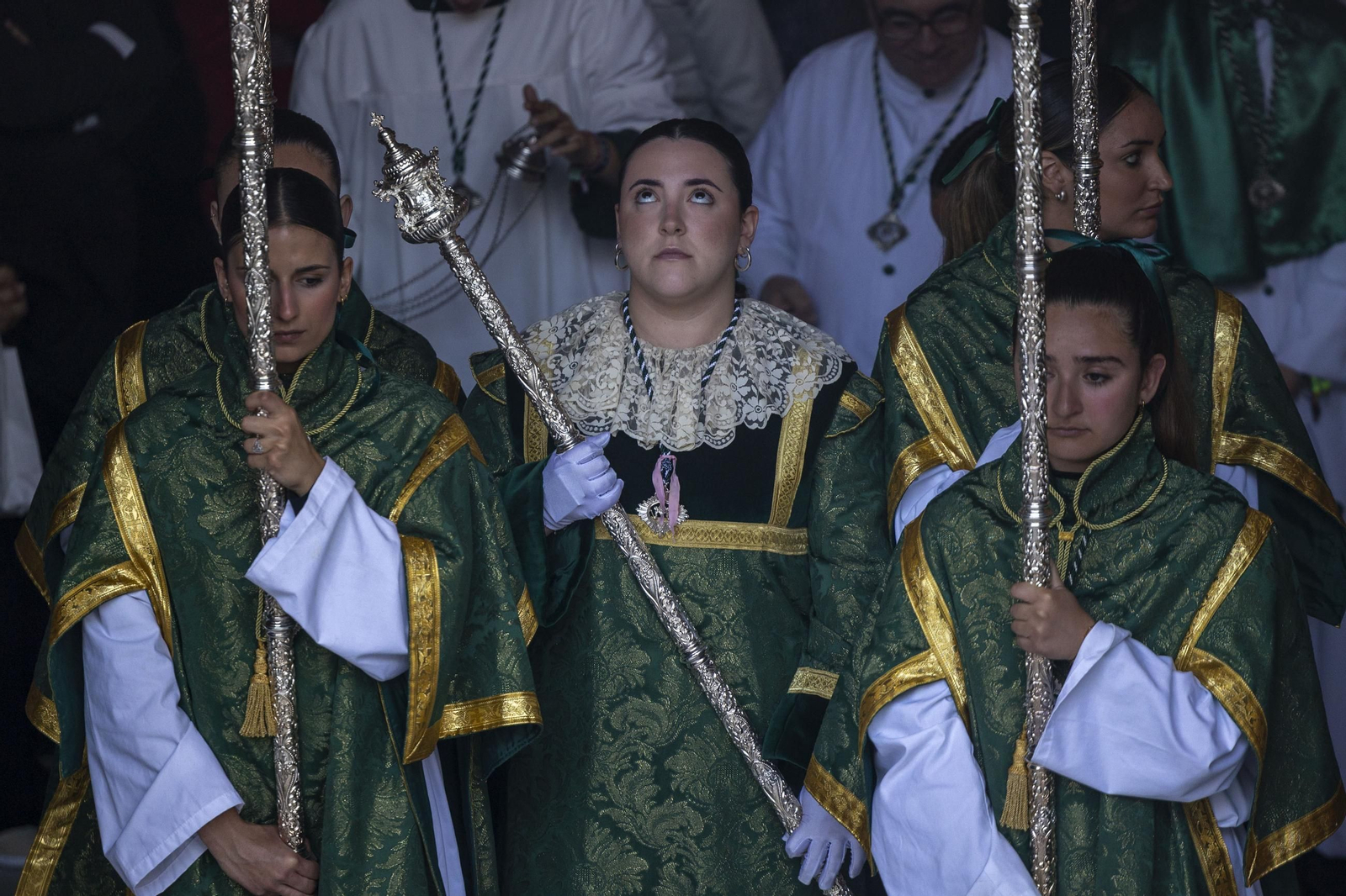 Imágenes de la salida de Vera Cruz en la Semana Santa de El Puerto 2025
