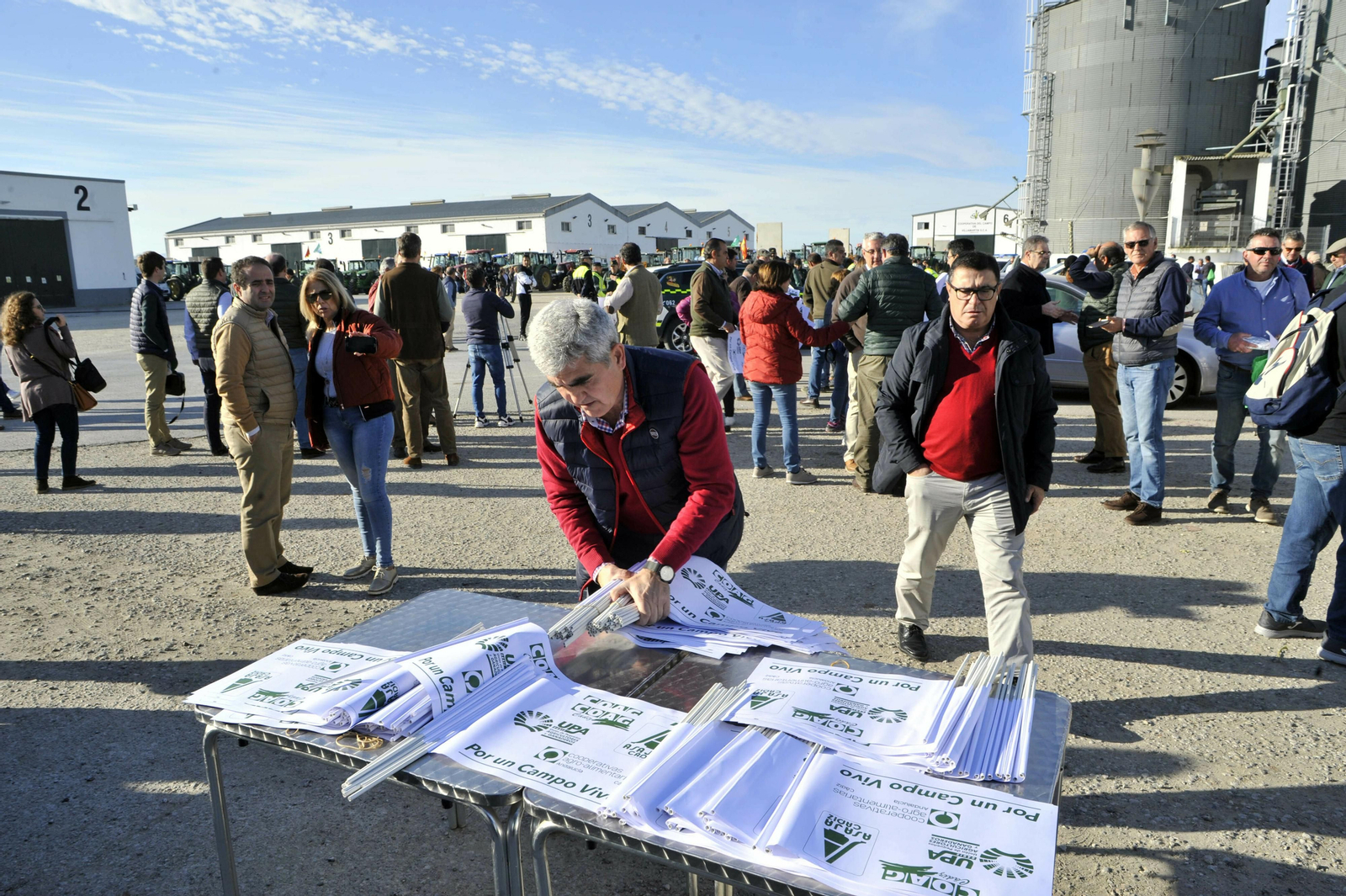 Imágenes de la tractorada reivindicativa en Villamartín