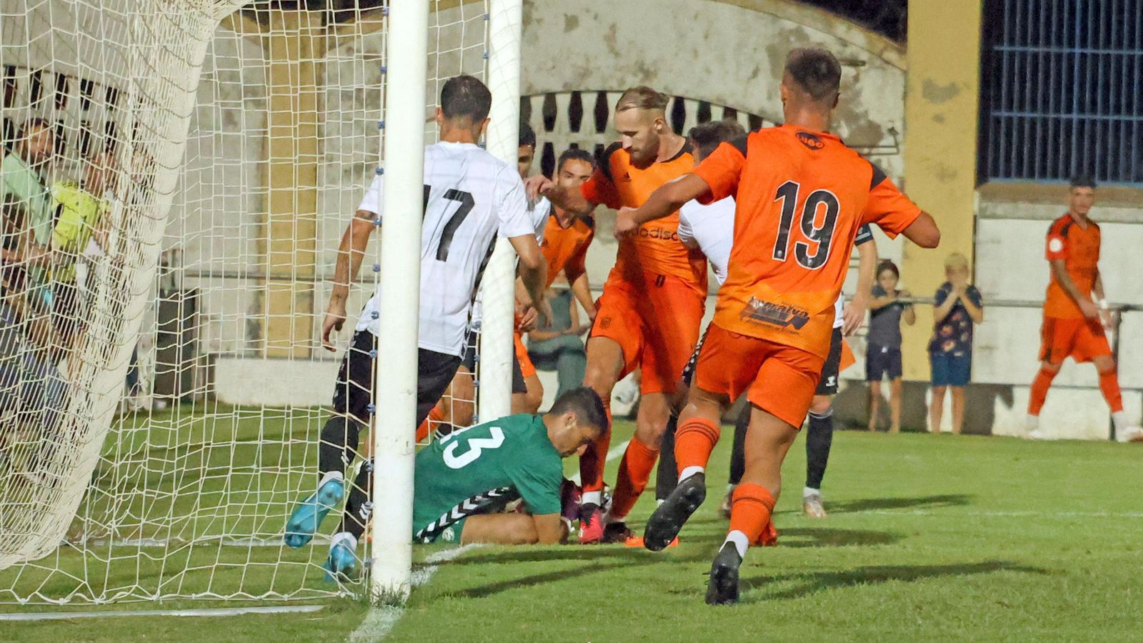Imágenes del Trofeo de la Feria de la Vendimia entre el Xerez CD y la Balona