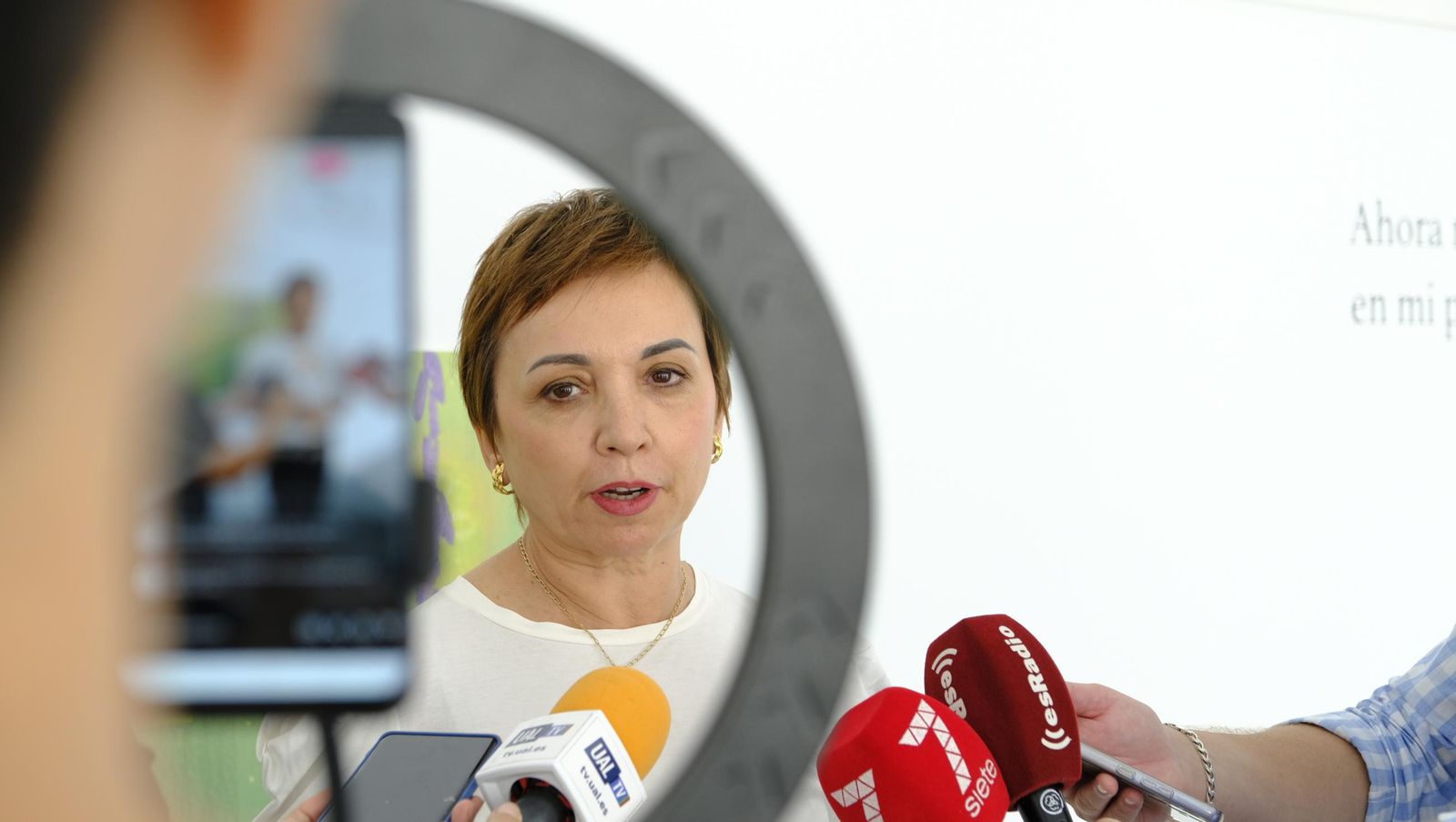 Exposición en la Universidad de Almería de los 10 años de la Editorial Libre Albedrío, en imágenes