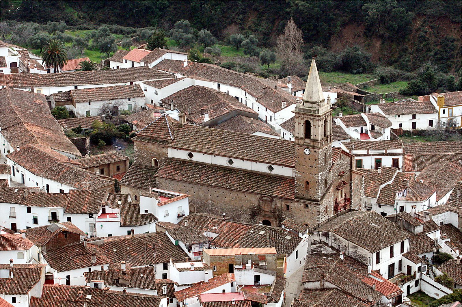 Panorámica del municipio onubense de Alájar.