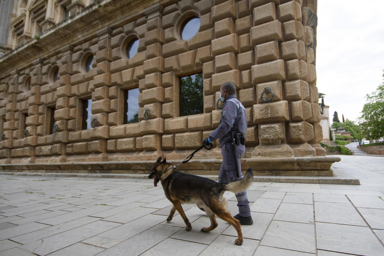 Las fotos de la Alhambra cerrada en el Día de los Monumentos