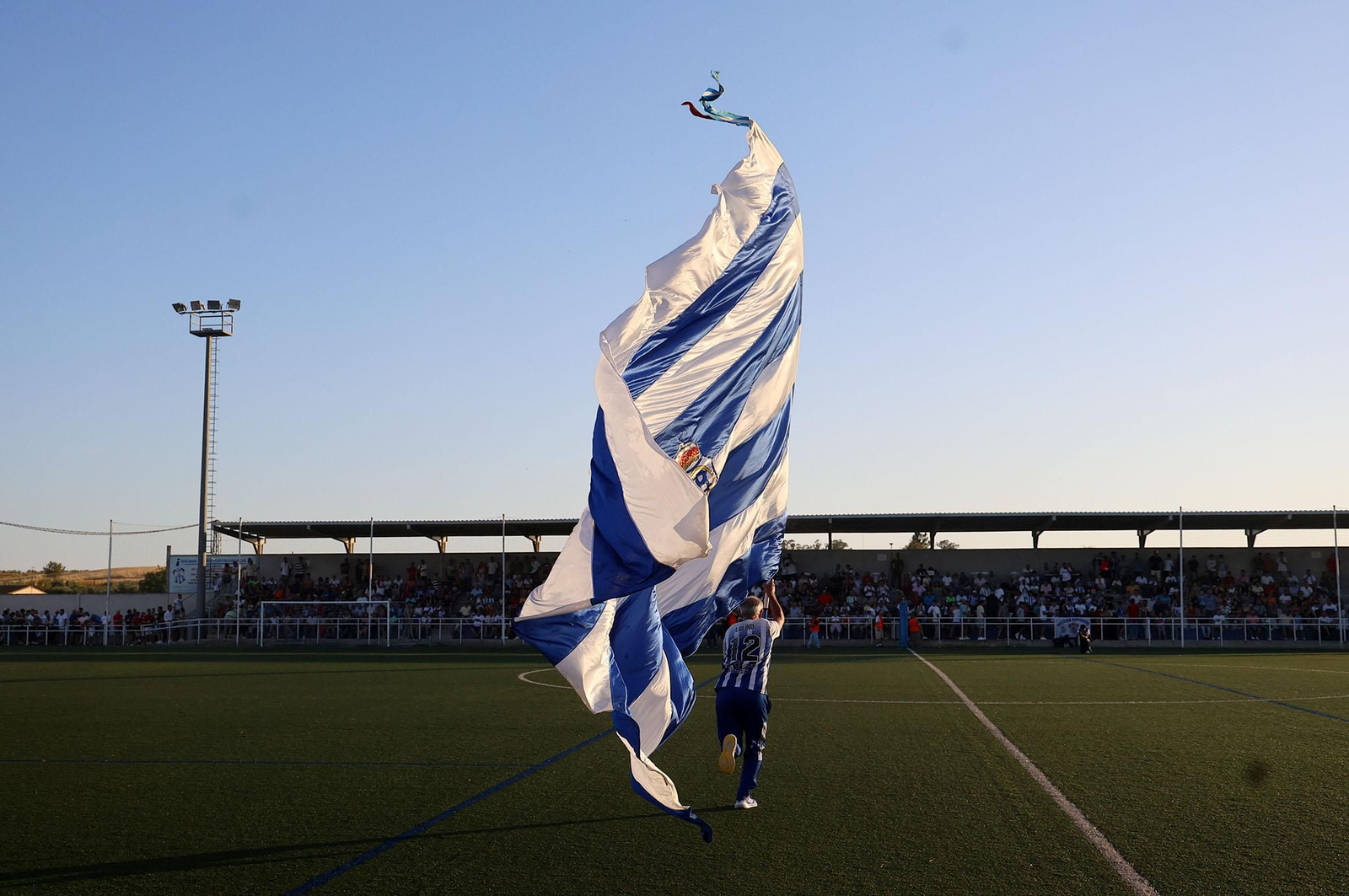 Imágenes del CD Rociana-Recreativo de Huelva en el I Memorial 'Fuente Clara Cabrera Mateos'