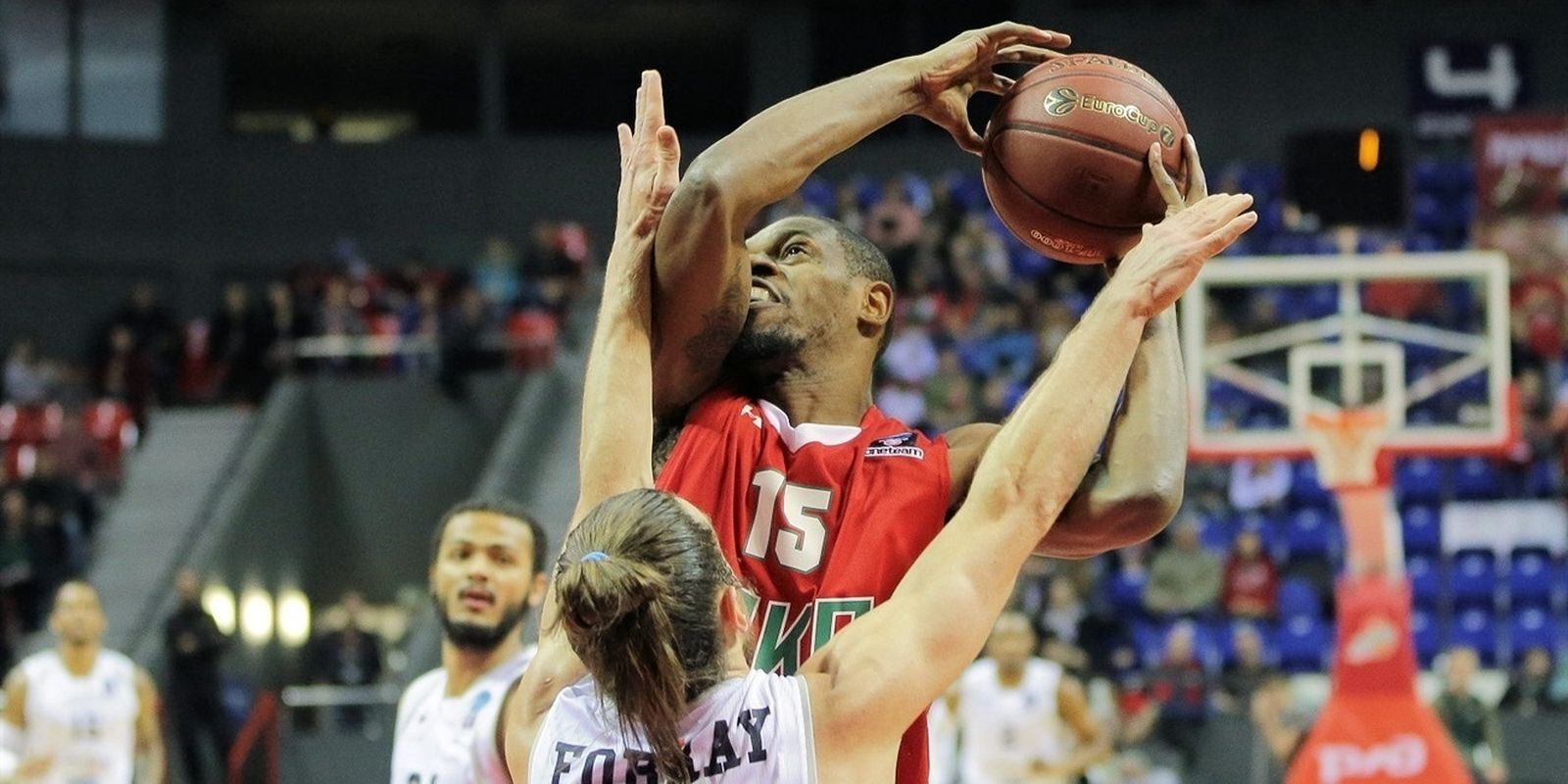 Frank Elegar, en un partido con el Lokomotiv Kuban.