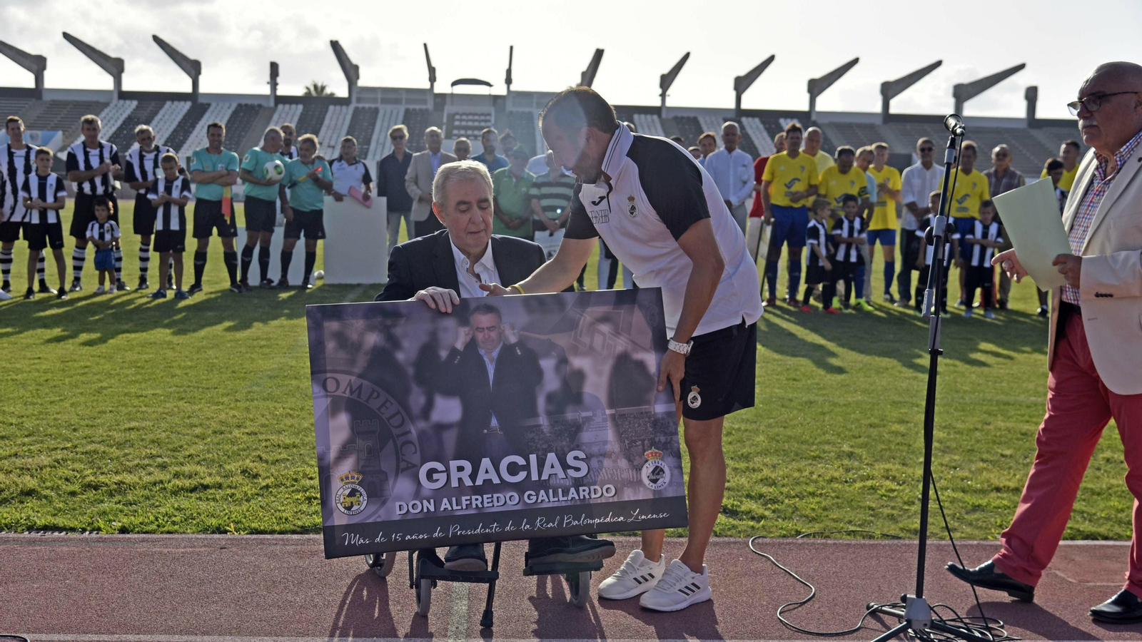 Homenaje a Alfredo Gallardo