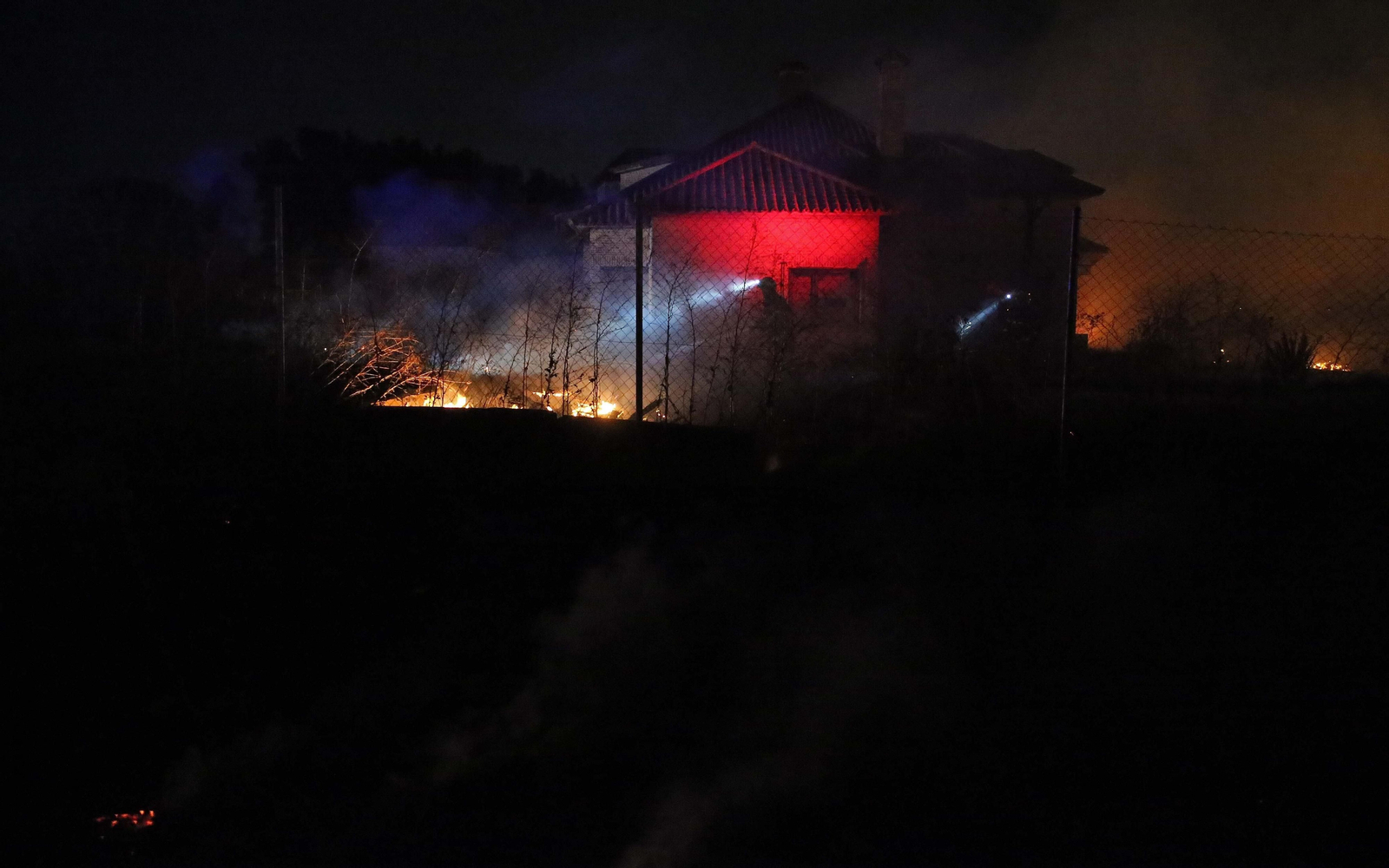 Fotos del incendio de vegetación en La Ermita