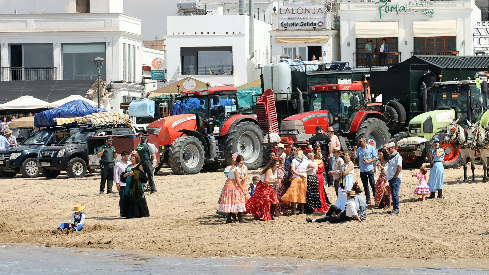 Embarque de la Hermandad de Jerez en Bajo de Guía Embarque de la Hermandad de Jerez en Bajo de Guía