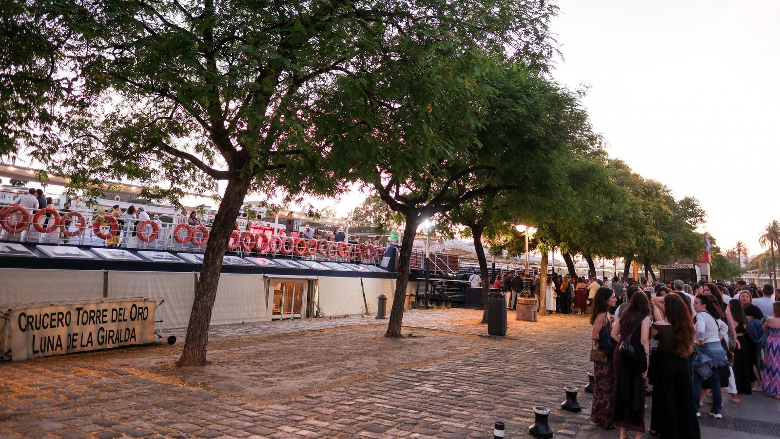 Cruceros Torre del Oro celebra la Summer Tourism Party 2025