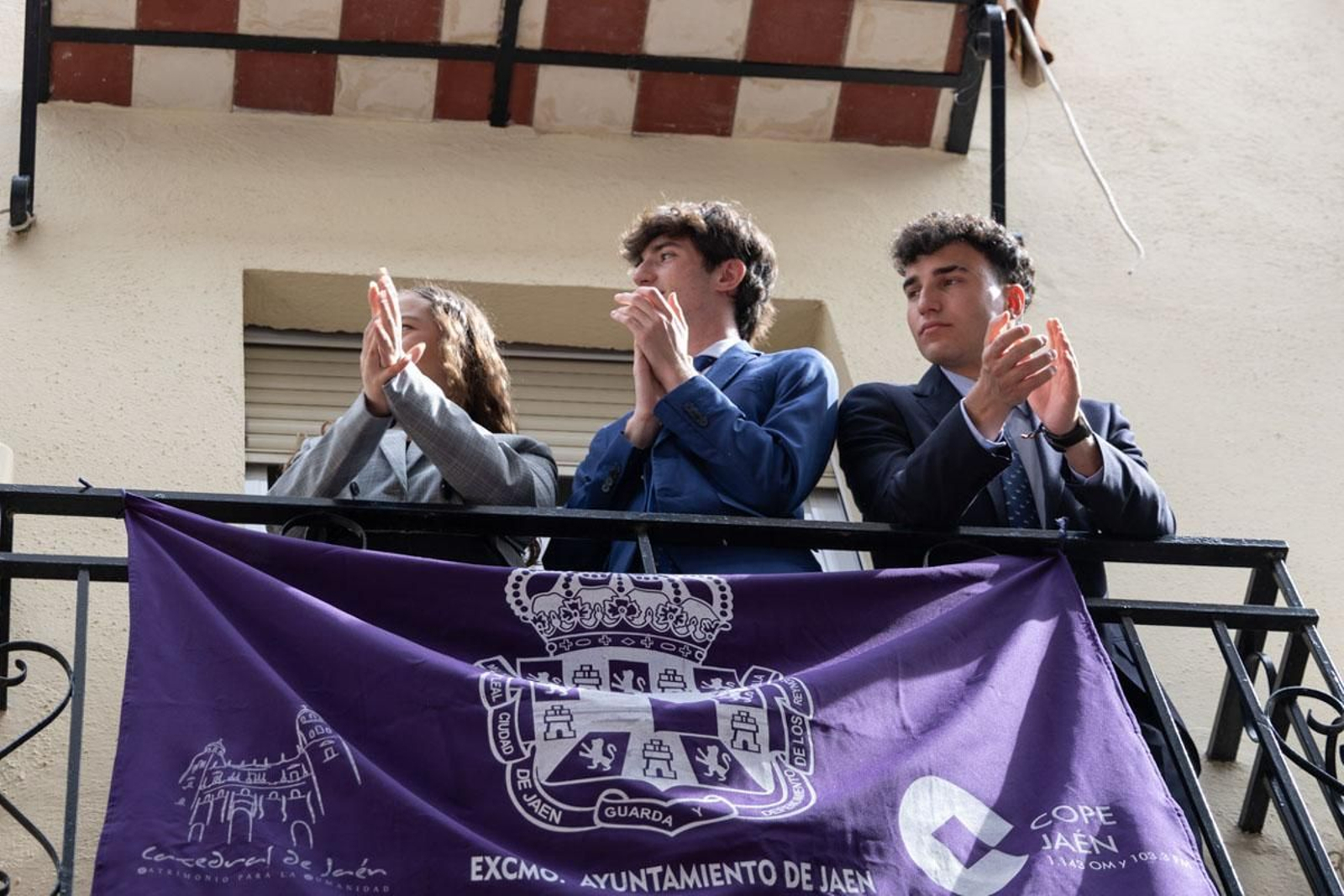 Los jiennenses arropan a las tres cofradías de la tarde en un Domingo de Ramos más caluroso de lo esperado (I)