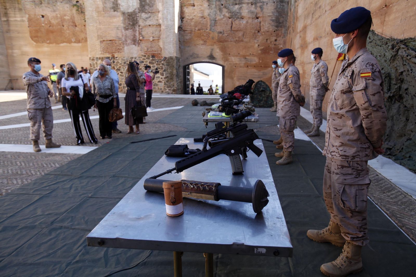 La Guardia Real se despliega por lugares emblemáticos de la provincia de Huelva.