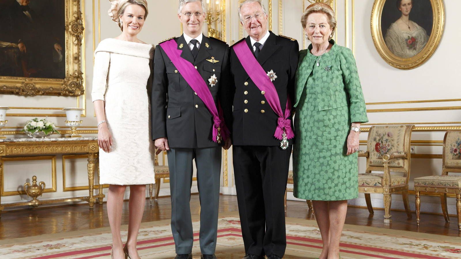 Los actuales reyes Felipe y Matilde de Bélgica, con los eméritos Alberto y Paola.