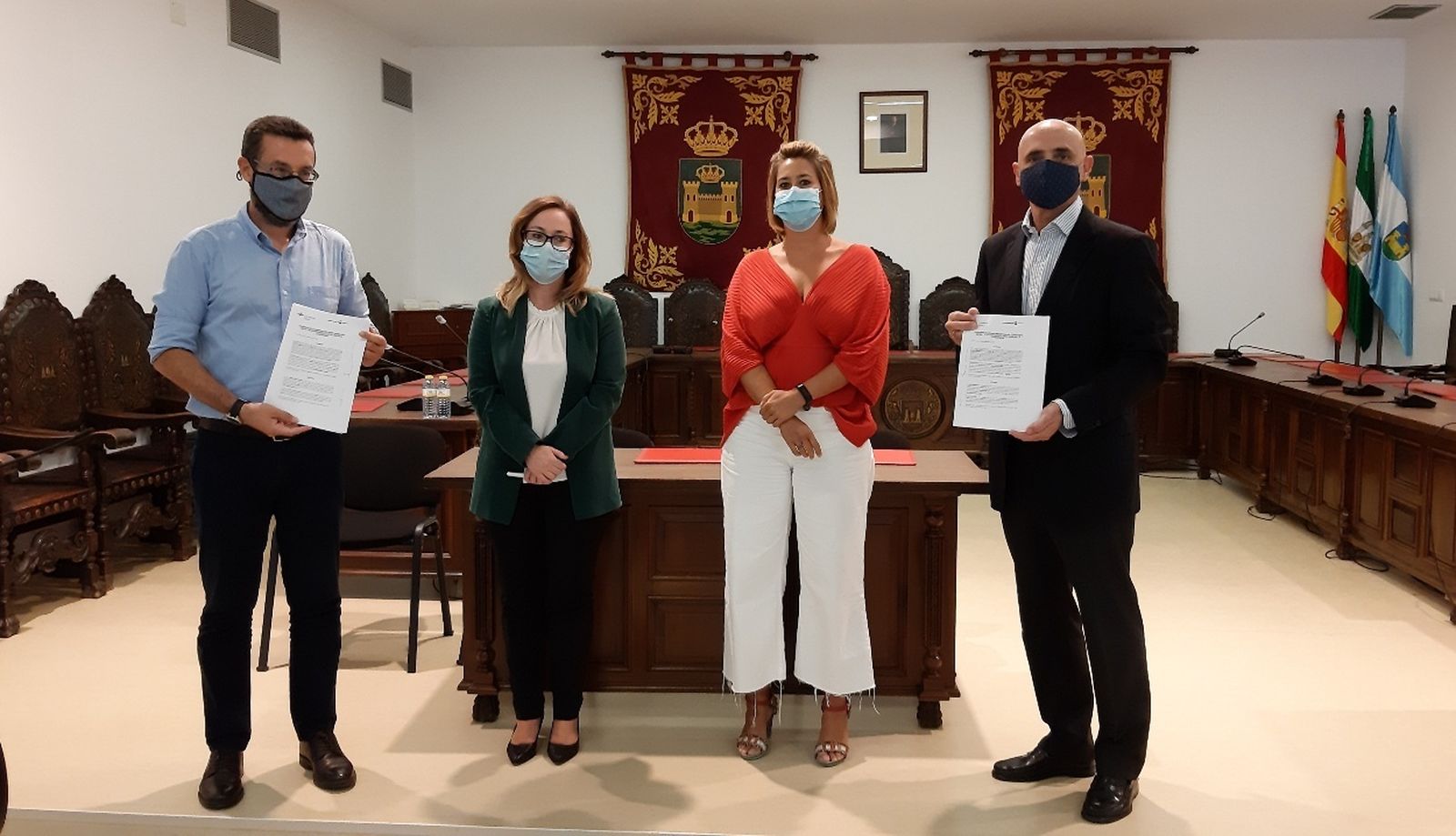 Franco, Blanco, Molina y Velasco, tras la firma del convenio.