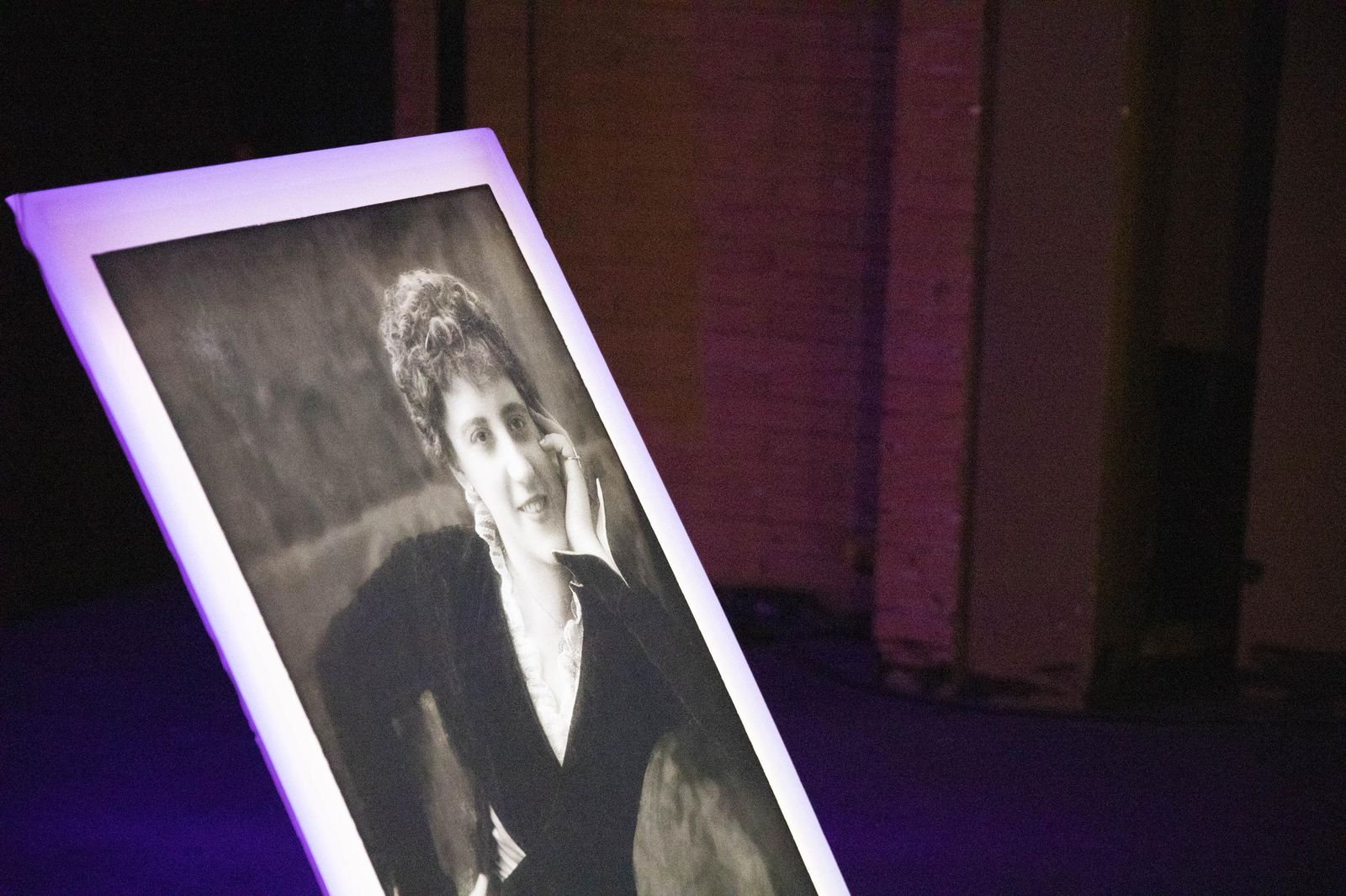 El estreno en Almería del largometraje documental "Concha Robles", en imágenes