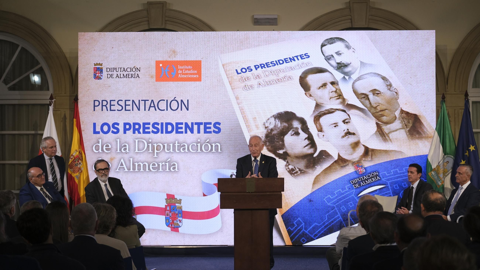 La presentación del libro 'Los Presidentes de la Diputación de Almería', en fotos