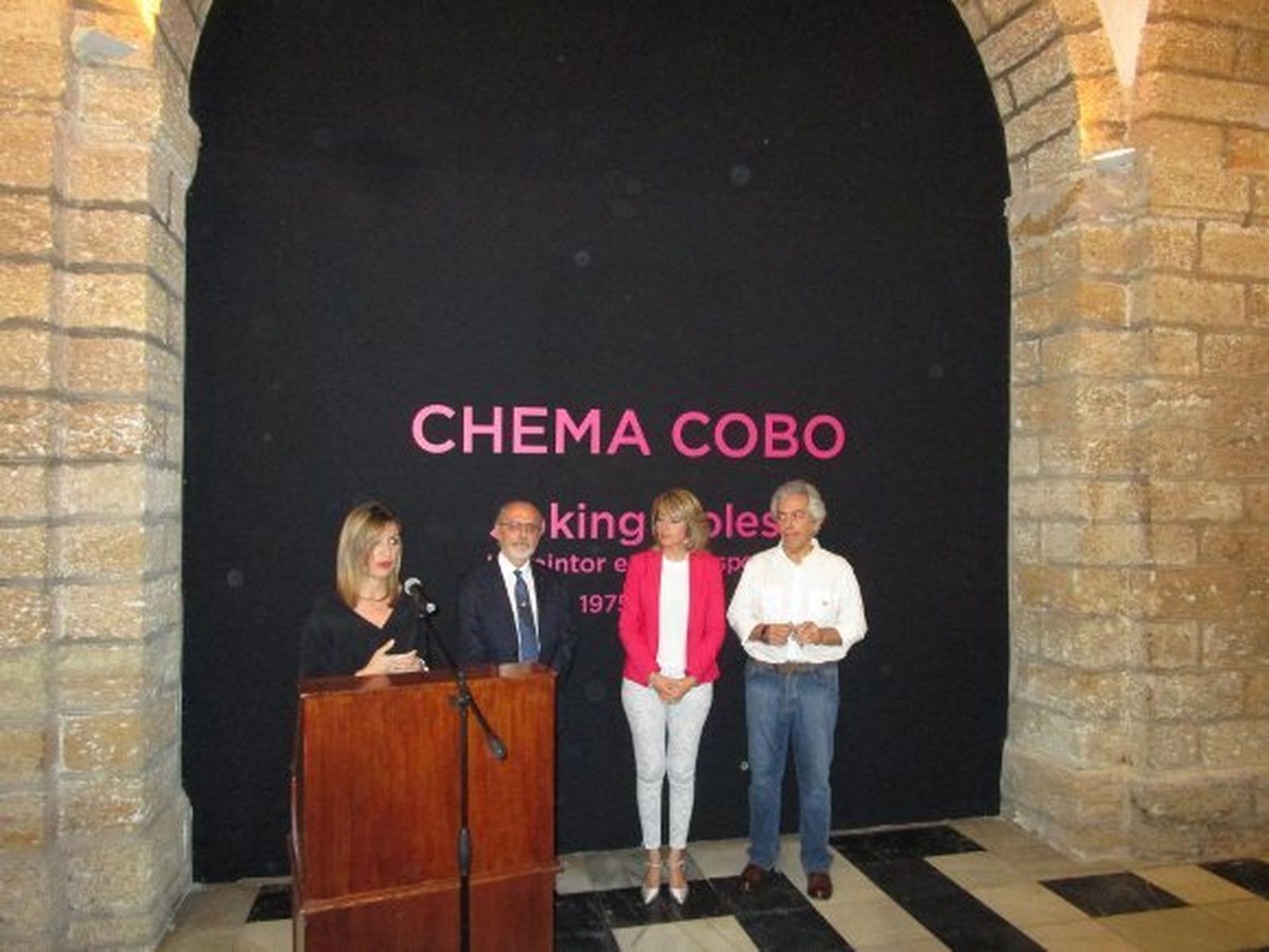 Amalia Bulnes, José María Baena, Pilar Pintor y el pintor Chema Cobo, durante la presentación.  Foto: Ignacio Casas de Ciria