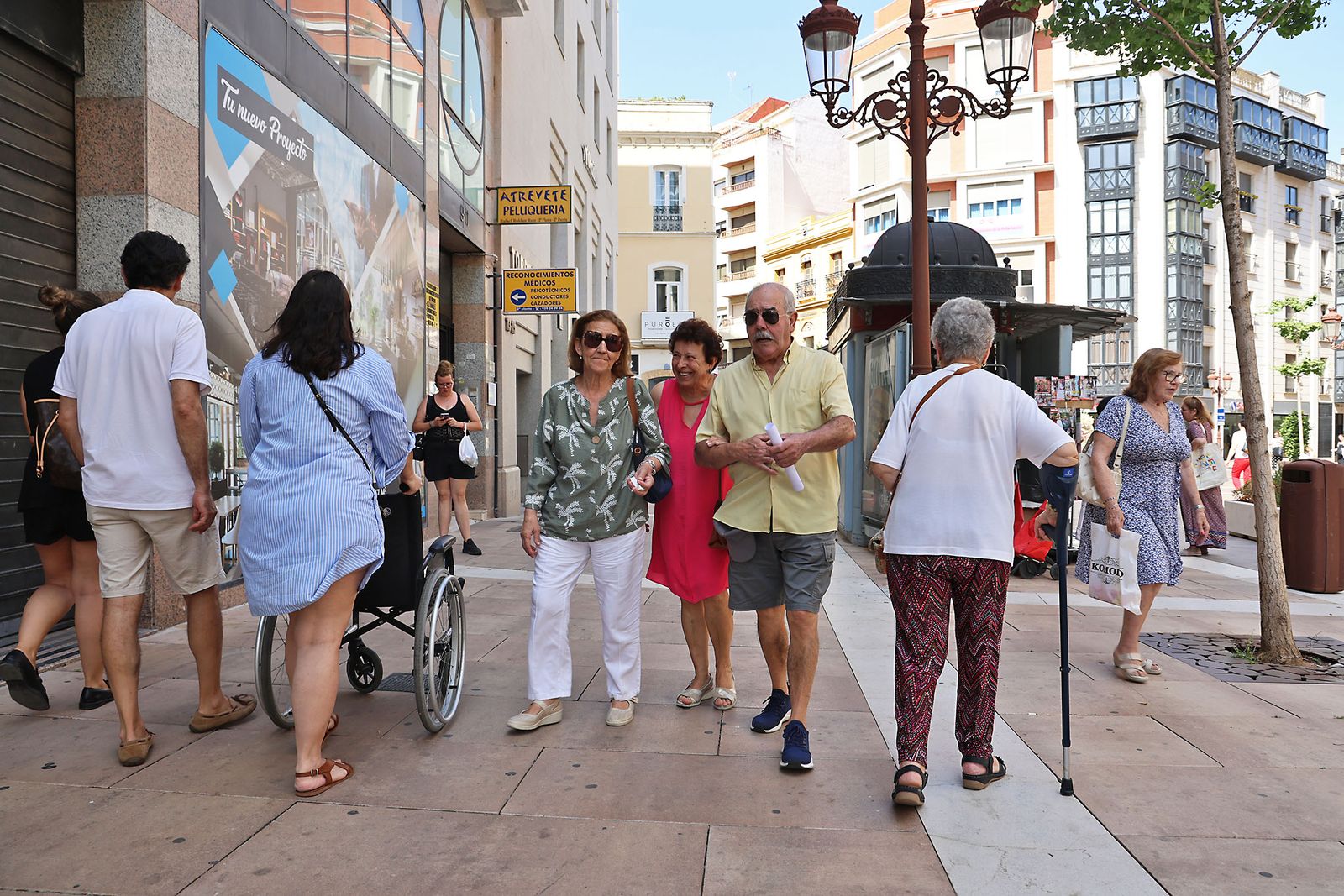 Imágenes del bullicio en las esquinas de la Placeta