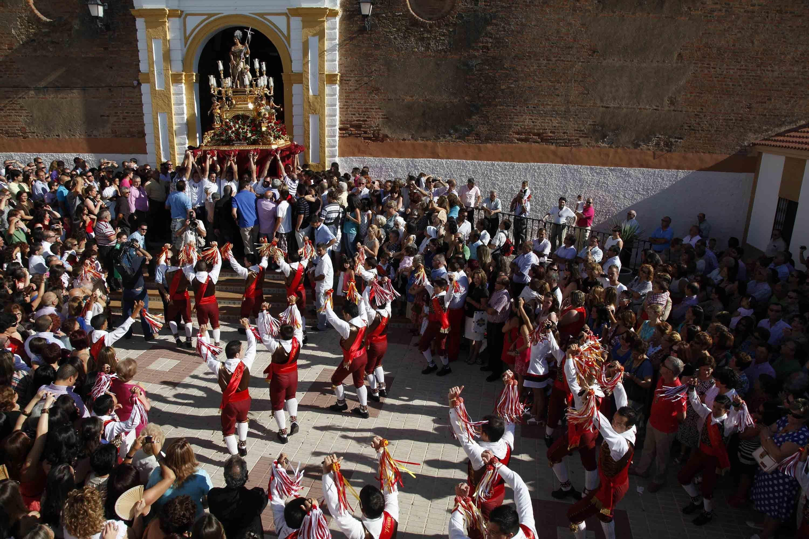 Procesión de San Juan Bautista en las fiestas patronales de Alosno.