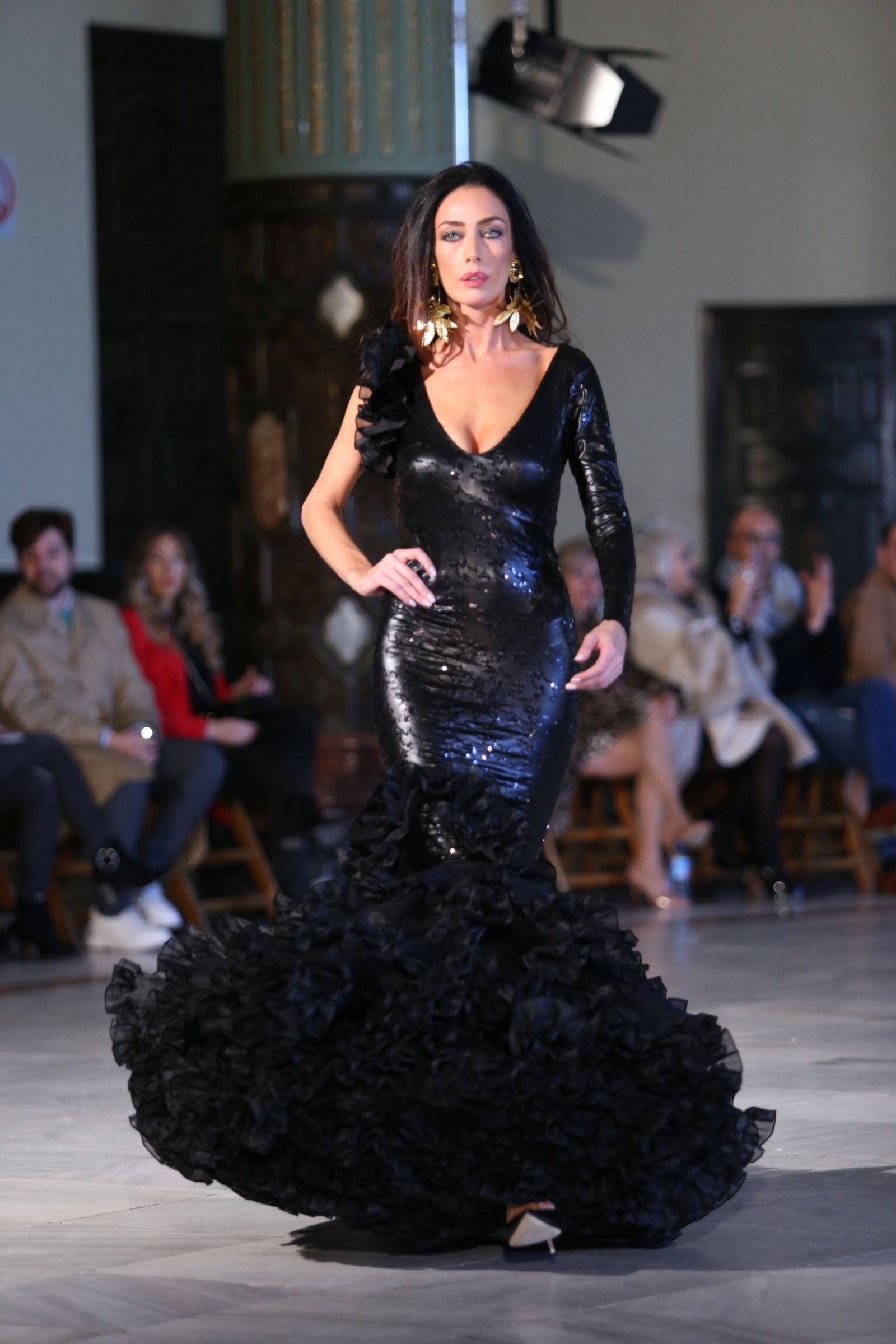 El traje de flamenca negro de 2019, sinónimo de elegancia