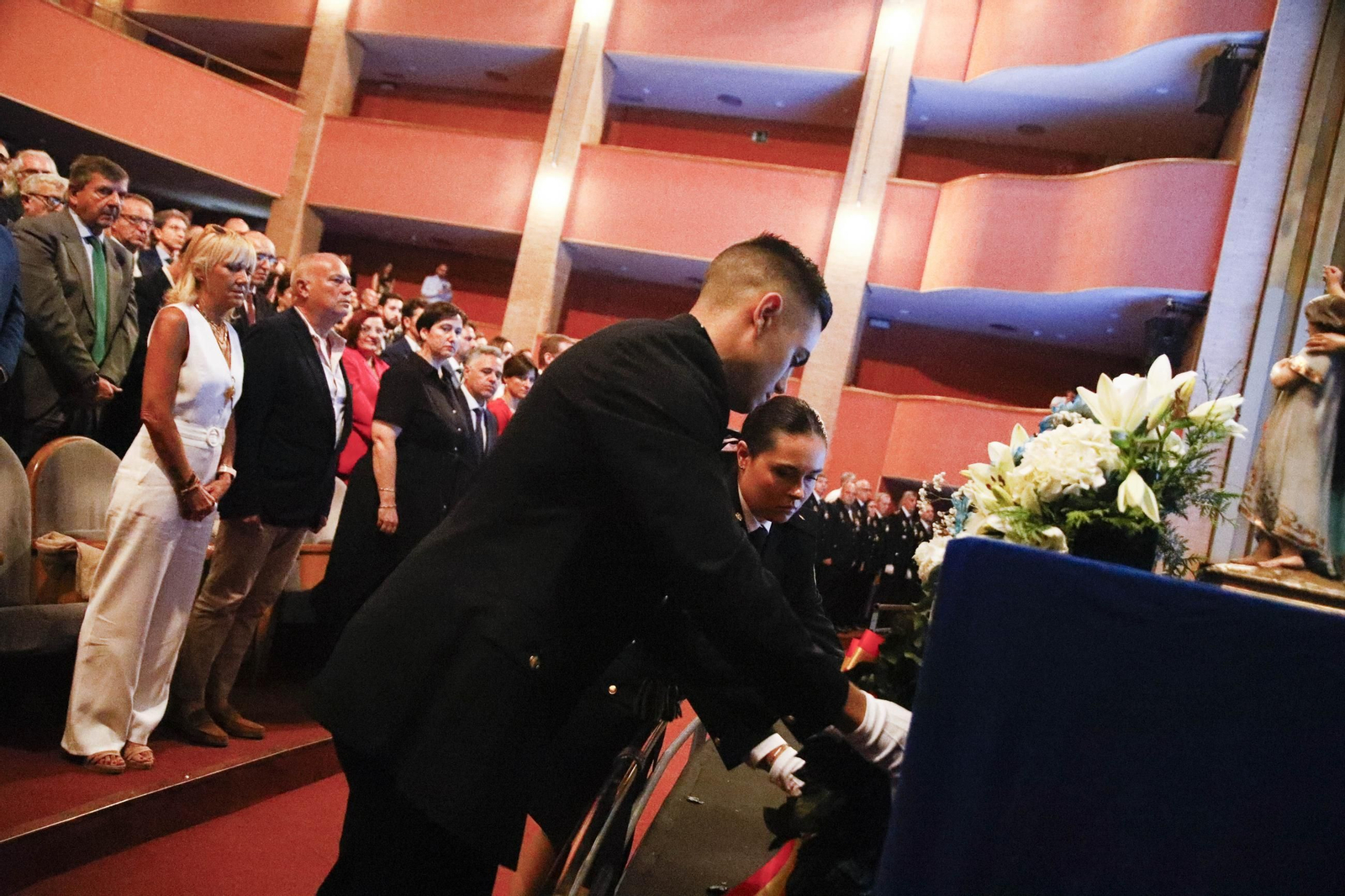 Las imágenes de la celebración del Patrón de la Policía Nacional en Almería, los Santos Ángeles Custodios